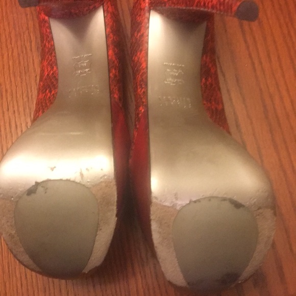 Stuart Weitzman red platform pumps / stilettos 👠 - Picture 4 of 6